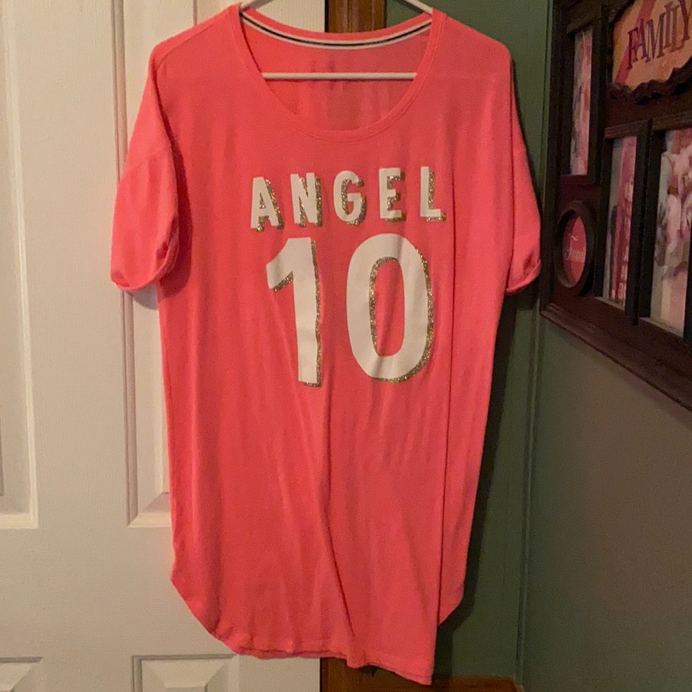 VS sleep shirt